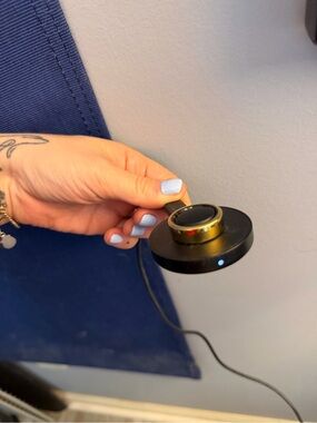 Oura Horizon Gold Ring - Size 9 with Charging Dock